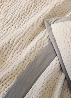 Bouchara Jete De Lit, Edredon^COUVRE-LIT PIQUÉ DE COTON FINITION SATIN DE COTON