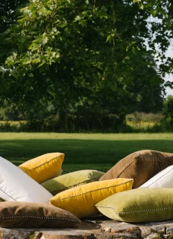 Bouchara Coussin, Coussin De Sol^PETIT COUSSIN EN VELOURS AVEC PASSEPOIL RAYÉ